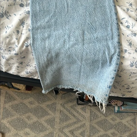 Light Wash Denim Jeans - Picture 4 of 4